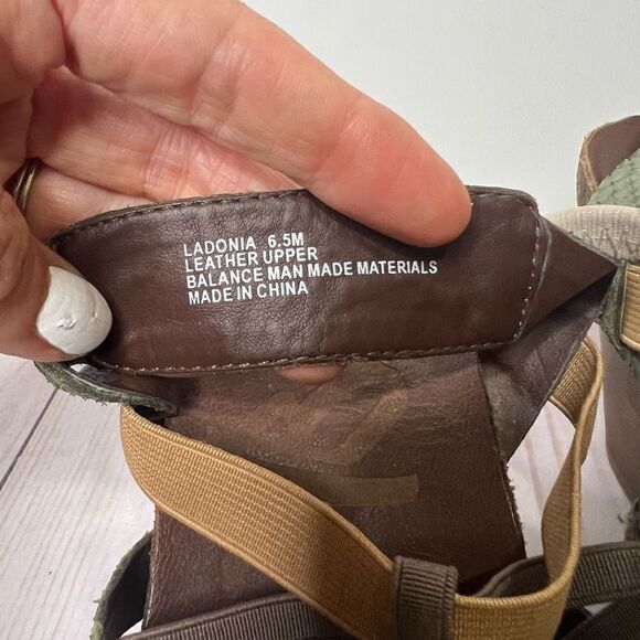 OTBT Taupe Laconia Leather Wedge Sandals - Picture 6 of 9